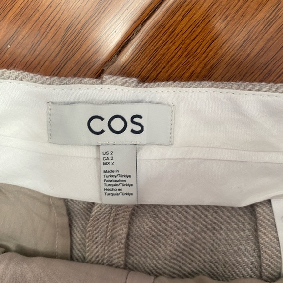 Cos NEW Wool Beige Pleated Straight Leg Trousers - Size 2 - Picture 3 of 6